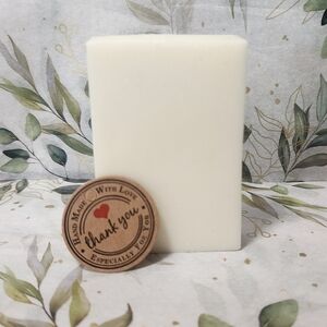 Handcrafted Goats Milk Soap Bar (2-Pack) - Unscented - Gift